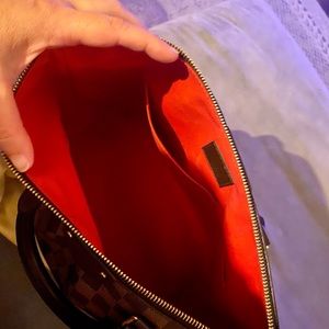 Louis Vuitton Sienna PM Damier. Like new with dust bag. Non-smoking house.